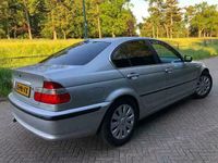 tweedehands BMW 318 3-SERIE i Special Edition LEER/NAVI/ZWARTHEMEL/PSENSOR/RIJDTGOED/