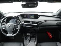 tweedehands Lexus UX 250h Preference Line | Leer | Stoelverwarming | Navigatie | Parkeersensoren |
