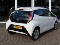 Occasion Toyota Aygo X-play 69 PK (50 kW) 2018 Wit Hatchback