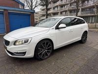 Occasion Volvo V60 163 PK (119 kW) 2015 Wit (metallic) Stationwagen