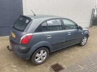 Occasion Kia Rio 97 PK (71 kW) 2007 Grijs (metallic) Hatchback