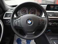 tweedehands BMW 318 3-SERIE Touring d High Executive Elek. trekhaak/achterklep, Automaat, Leder, 18 inch