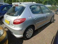 tweedehands Peugeot 206 1.4hdi air-line nette auto 5drs airco