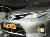 tweedehands Toyota Auris Touring Sports 1.8 Hybrid Camera PDC Stoelverw Panodak Navi