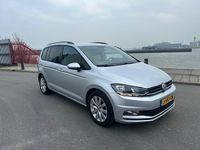 Occasion VW Touran Highline 150 PK (110 kW) 2017 Grijs MPV