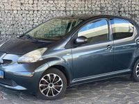 Occasion Toyota Aygo 68 PK (50 kW) 2006 Grijs Hatchback