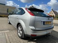 tweedehands Ford Focus 1.6-16V Futura