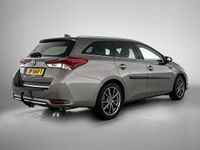 Occasion Toyota Auris Trend 136 PK (100 kW) 2016 Grijs metallic Hatchback