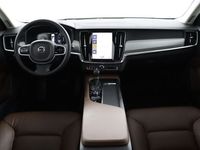 tweedehands Volvo V90 T4 Momentum | Head-Up display | Lederen interieur | Semi elektrische trekhaak | Adaptieve cruise control incl. BLIS | Panoramisc