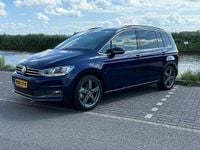 Occasion VW Touran Highline 150 PK (110 kW) 2019 Blauw MPV