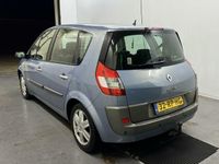 tweedehands Renault Scénic II 1.6-16VComfort PANO Koppeling slipt ! export ?