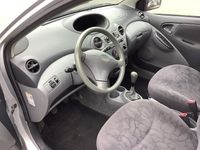 Occasion Toyota Yaris Sol 86 PK (63 kW) 2002 Grijs Hatchback