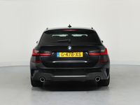 tweedehands BMW 330 3-SERIE Touring i High Executive Edition | M-Pakket | LED | Sportstoelen | Keyless | Leder | Navi | Stoelverwarming | Clima