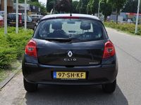 tweedehands Renault Clio 1.4-16V DYNAMIQUE LUXE-uitv/AIRCONDITIONING/ISOFIX