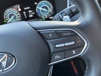 tweedehands Hyundai Santa Fe 1.6 T-GDI HEV Comfort Smart 7p. | 48.412 km | 2022 | Hybride Benzine