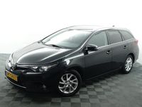 tweedehands Toyota Auris Touring Sports 1.2T Dynamic+ Xenon Led, Clima, Camera, Navi, Lane Assist