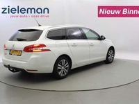 tweedehands Peugeot 308 SW 1.2 PureTech Premium Automaat - Panorama, Camer