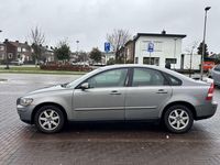 Occasion Volvo S40 Kinetic 125 PK (91 kW) 2004 Grijs Sedan