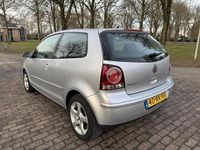 Occasion VW Polo 75 PK (55 kW) 2005 Grijs Hatchback