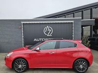 Occasion Alfa Romeo Giulietta Distinctive 170 PK (125 kW) 2011 Rood Hatchback