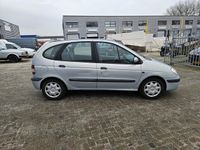 tweedehands Renault Scénic 1.6-16V RXE Inruil koopje,Goed rijdende auto,Airco,Electr pakket, LET OP PRIJS IS ZO MEE.