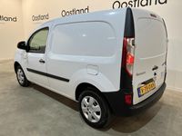 tweedehands Renault Kangoo Z.E. Incl. Accu 33 KWH Automaat / 100% Elektrisch / Airco / Camera / Navigatie / 15.400 KM !!