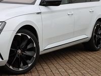 Occasion Skoda Superb Business Line 218 PK (160 kW) 2021 Wit Stationwagen