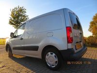 tweedehands Peugeot Partner 1.6i Benzine met Airco & Slechts 42000km