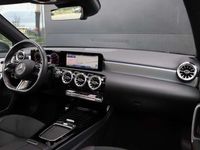 tweedehands Mercedes A180 AMG Line | Multispaak | Navigatie | Panoramadak |