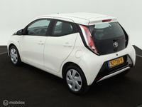 tweedehands Toyota Aygo 1.0 VVT-i x-play