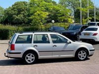 tweedehands VW Golf IV Variant 1.6 Trendline,bj.2000,kleur:grijs,sportvelgen,airco,trekhaak,APK tot 02/2024 en NAP met 241192 km.etc.