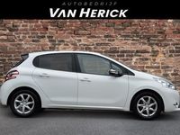 tweedehands Peugeot 208 1.2 e-VTi 5 deurs | Automaat | Clima | Cruise | NA