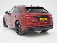 tweedehands Audi Q8 60 TFSIe quattro Competition BlackOptic 462PK | Panoramadak | Luchtvering | 23" | 360 | Trekhaak | Head Up