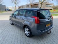 tweedehands Peugeot 5008 1.6 HDiF Blue Lease 5p. / Trekhaak / Dealer Onderh /