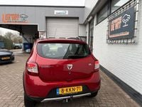 Occasion Dacia Sandero Lauréate 90 PK (66 kW) 2013 Rood Hatchback