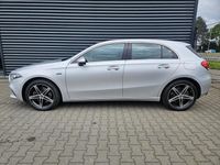 tweedehands Mercedes A250 e Progressive Plug In Hybrid 218pk Dealer O.H PHEV | Adaptive Cruise | Widescreen Navi | Apple Carplay | Sportstoelen Verwarmd | 18"L.M | Sfeerverlichting |