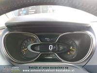 tweedehands Renault Captur 1.2 TCe Dynamique AUTOMAAT | 120 PK | Keyless Entry + Start | R-Link | Luxe Leder | Airco | Navi | Camera