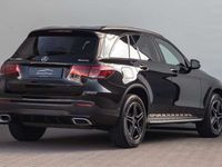 tweedehands Mercedes GLC300 300e 4MATIC AMG Nightpack Panorama Sfeerverlicht