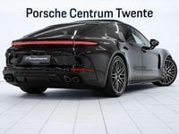 Nieuw Porsche Panamera 4 470 PK (345 kW) 2025 Zwart, metallic lak Sedan