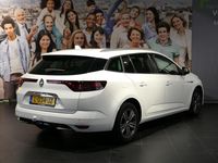 Occasion Renault Mégane GrandTour Intens 142 PK (104 kW) 2021 Licht wit Stationwagen