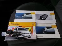 tweedehands Opel Corsa 1.4-16V Cosmo ( INRUIL MOGELIJK )