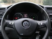 tweedehands VW Crafter 35 2.0 TDI L4H3 Comfortline 2018 | Airco| Trekhaak | Cruise Control | Navigatie | Stuurwiel Bediening | Achteruitrij Camera | Boekjes | 2 Sleutels