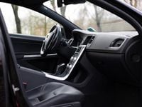 Occasion Volvo V60 2017 Zwart (metallic) Stationwagen