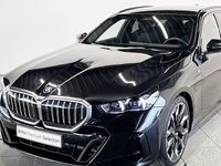 Occasion BMW 530e Shadowline 299 PK (219 kW) 2024 Saphirschwarz metallic (zwart metallic) Stationwagen