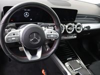 tweedehands Mercedes GLB250 4MATIC | Premium | AMG | Night | Memory | Stoelverwarming | Voor/Achteruitrijcamera | Panaroma-schuifdak |