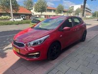 Occasion Kia Ceed Comfort 100 PK (73 kW) 2016 Rood Hatchback