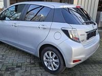 Occasion Toyota Yaris Hybrid 75 PK (55 kW) 2014 Grijs (metallic) Hatchback