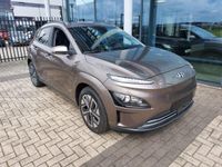 tweedehands Hyundai Kona EV Fashion 64 kWh | Van 46.230 euro naar 44.230 in