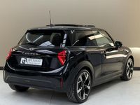 Occasion Mini Cooper Favoured 156 PK (114 kW) 2024 Zwart Hatchback