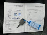 tweedehands Renault Twingo 1.2 Air Stuurbekrachtiging Audio/CD Electric pakket Panoramadak Getint glas Colorpakket Dealeronderhoud Nieuwe Apk!